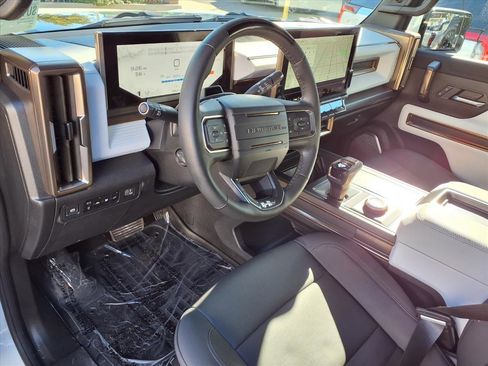 Used 2025 GMC Hummer EV 2X image 24