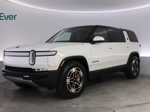 Used 2023 Rivian R1S Adventure AWD/4WD image 2