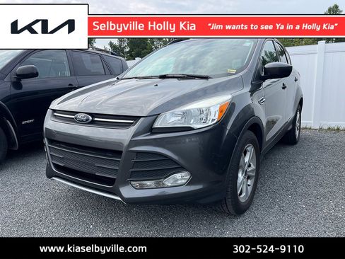 Used 2015 Ford Escape SE w/ Equipment Group 201A FWD image 1