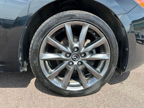 Used 2018 MAZDA MAZDA3 Touring FWD image 38
