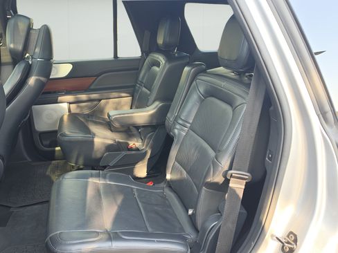 Used 2023 Lincoln Navigator Reserve RWD image 21