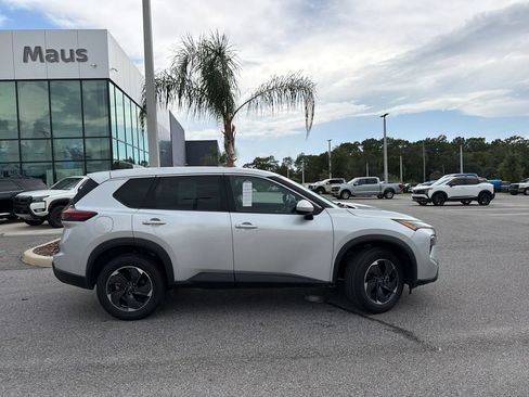 Certified 2024 Nissan Rogue SV AWD/4WD image 15