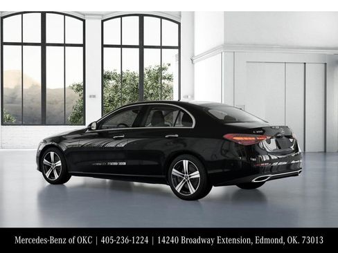 Used 2025 Mercedes-Benz C 300 4MATIC Sedan image 30