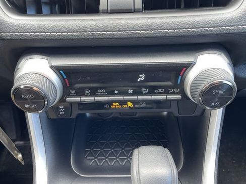Used 2025 Toyota RAV4 LE AWD/4WD image 19