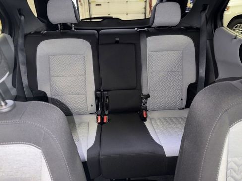 Used 2023 Chevrolet Equinox LS w/ LS Convenience Package image 27