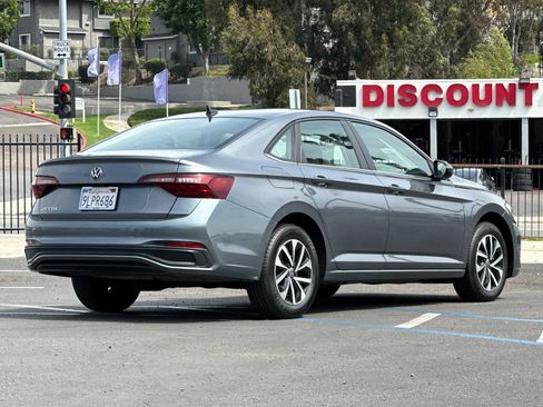 Used 2024 Volkswagen Jetta S FWD image 5