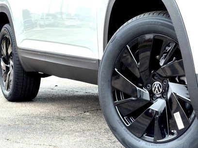 New 2026 Volkswagen Atlas SE
