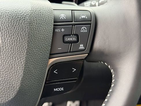 Used 2025 Toyota Camry SE FWD image 24