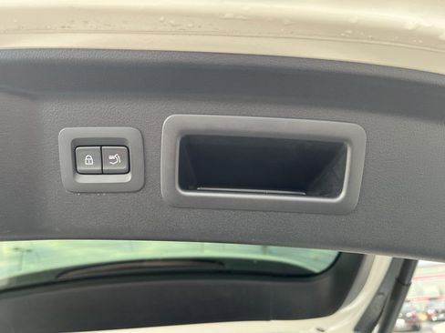 Certified 2025 MAZDA CX-90 3.3 Turbo w/ Preferred Package image 28