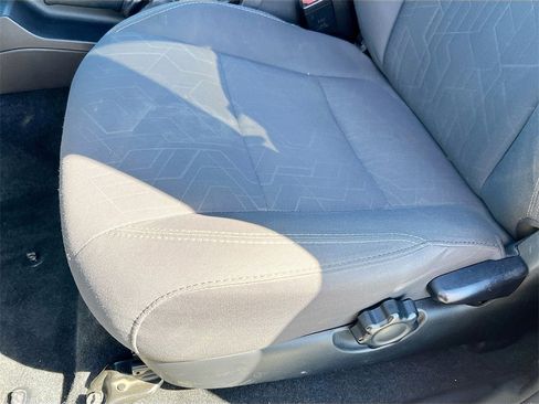 Used 2022 Toyota Tacoma TRD Off-Road image 19