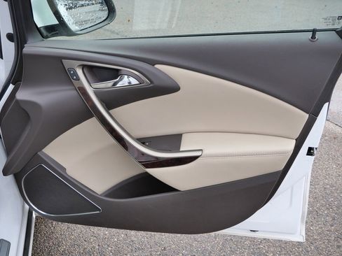 Used 2015 Buick Verano Convenience image 16