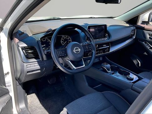 Used 2023 Nissan Rogue SV AWD/4WD image 17