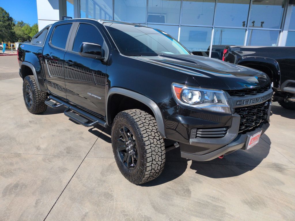 Used 2021 Chevrolet Colorado ZR2 w/ ZR2 Midnight Special Edition AWD/4WD image 7