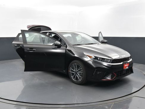 Used 2024 Kia Forte GT-Line w/ GT-Line Premium Package image 38