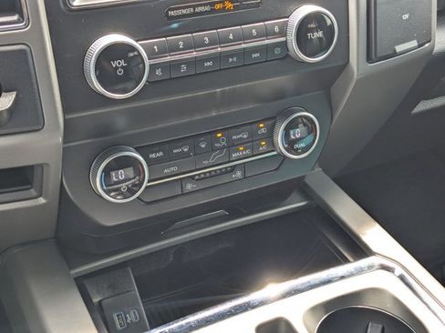 Used 2021 Ford Expedition XLT image 14