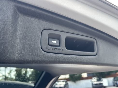 Used 2024 Honda CR-V EX-L image 13