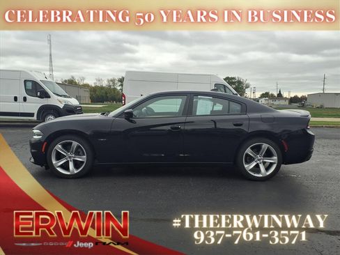 Certified 2017 Dodge Charger R/T image 12