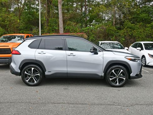 Certified 2024 Toyota Corolla Cross XSE image 5