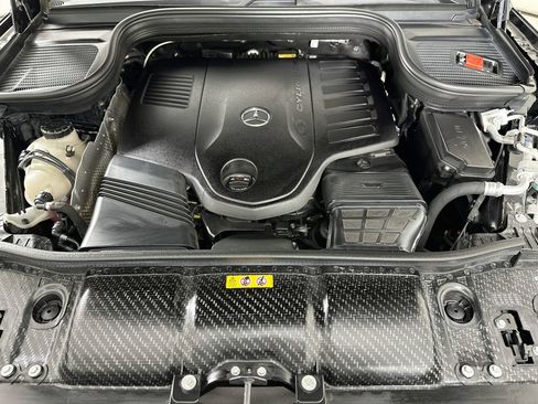 Used 2024 Mercedes-Benz GLS 450 4MATIC image 34