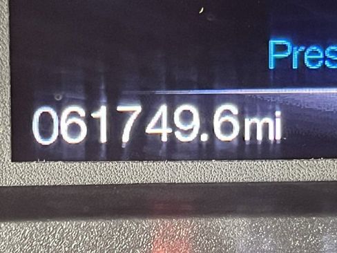 Used 2017 Ford F350 XLT image 12