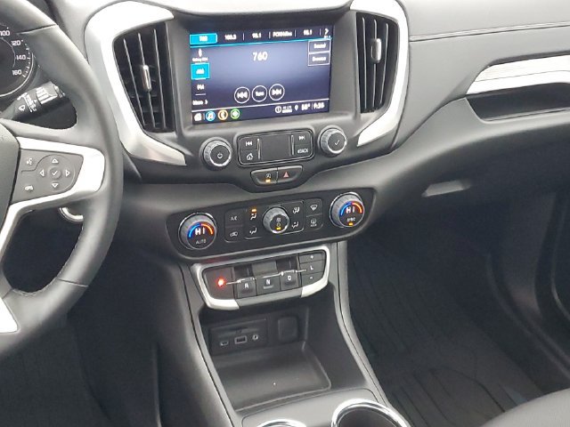 Certified 2024 GMC Terrain SLT FWD image 14