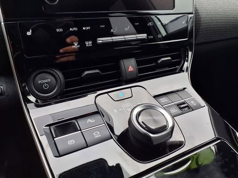 Used 2024 Subaru Solterra Premium image 3