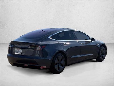 Used 2018 Tesla Model 3 Long Range RWD image 5