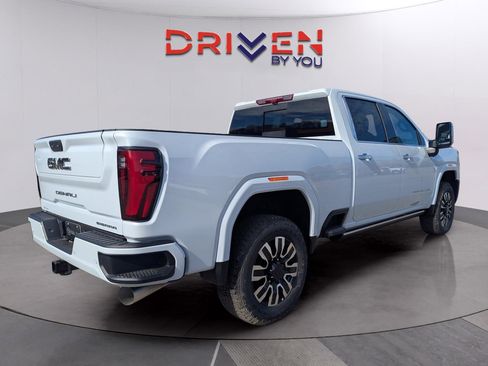 New 2026 GMC Sierra 2500 Denali Ultimate image 7