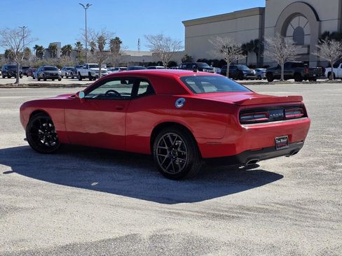 Used 2022 Dodge Challenger GT image 4