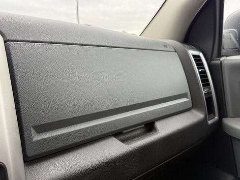 Used 2019 RAM 1500 Classic SLT w/ Luxury Group image 21