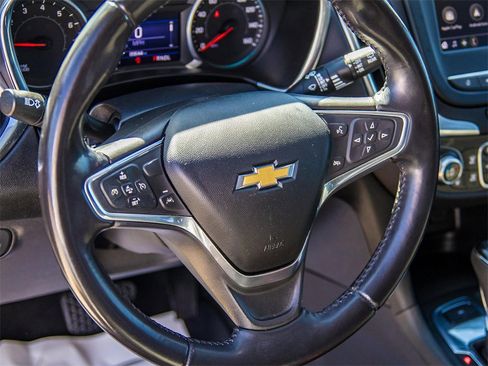 Used 2021 Chevrolet Equinox LT image 26