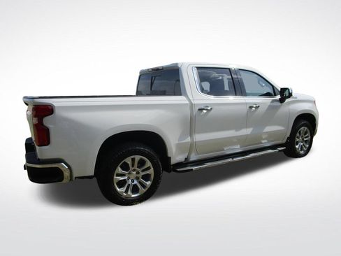 Used 2024 Chevrolet Silverado 1500 LTZ AWD/4WD image 10