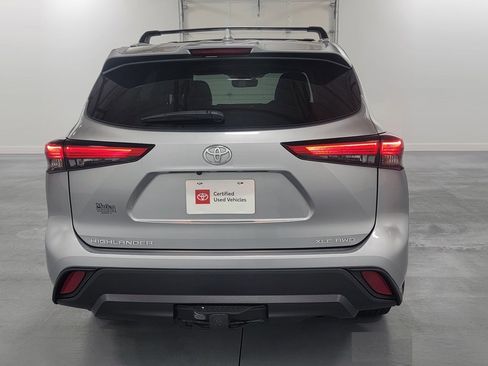 Certified 2021 Toyota Highlander XLE image 7