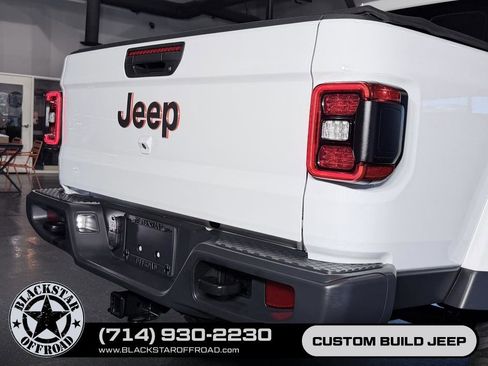 Used 2023 Jeep Gladiator Mojave w/ LED Lighting Group AWD/4WD image 14