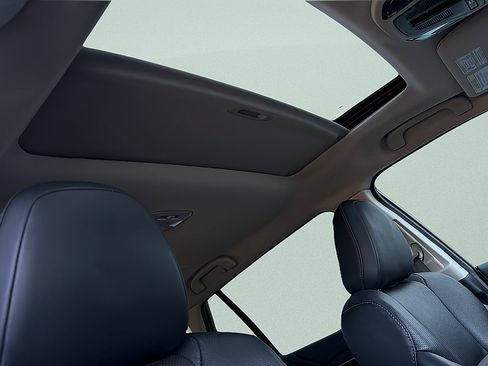 Certified 2025 Subaru Outback Touring XT AWD/4WD image 32