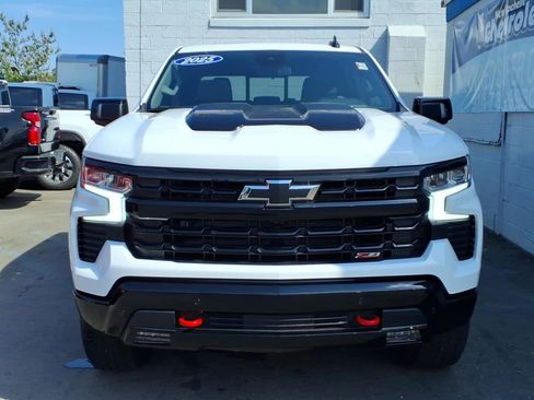 Used 2025 Chevrolet Silverado 1500 LT Trail Boss w/ LT Trail Boss Premium Package AWD/4WD image 2