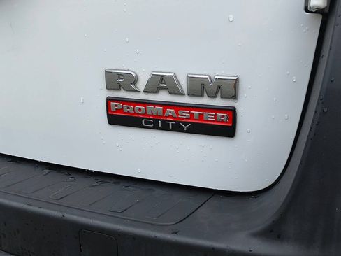 Used 2018 RAM ProMaster City Tradesman FWD image 21
