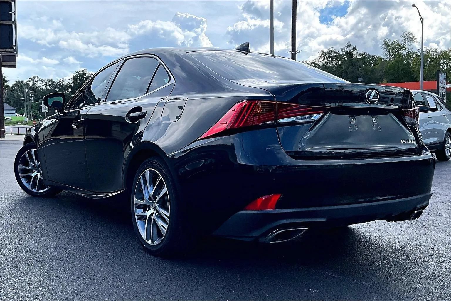 Used 2019 Lexus IS 300 w/ Accessory Package RWD image 4