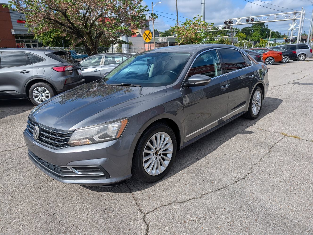 Used 2017 Volkswagen Passat 1.8T SE FWD image 4