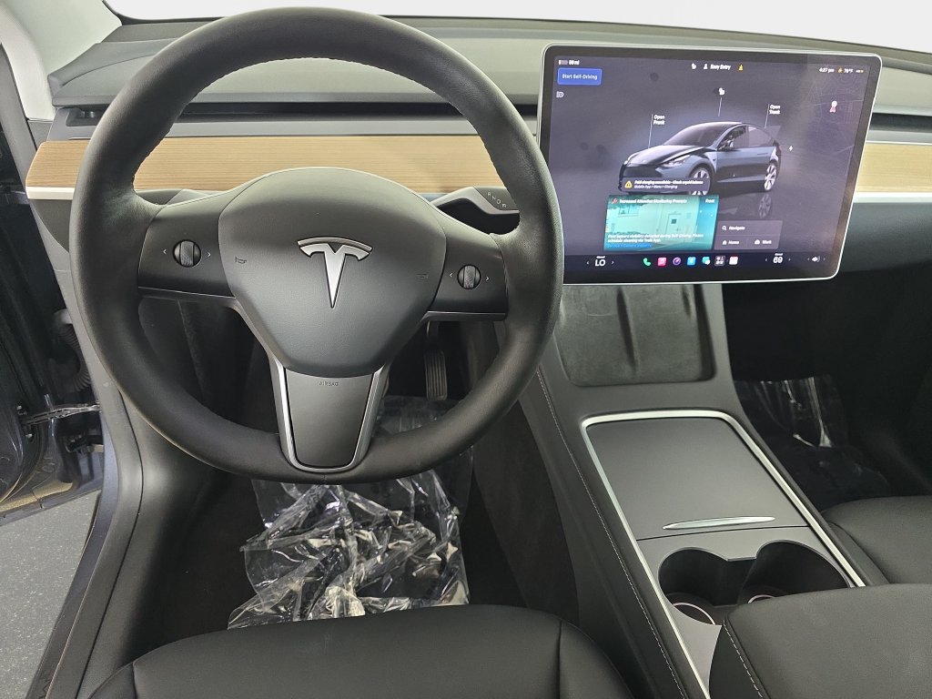 Used 2023 Tesla Model Y Long Range AWD/4WD image 19