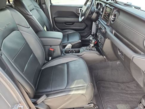 Used 2021 Jeep Wrangler Unlimited Sahara image 22