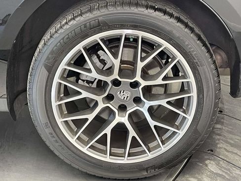 Used 2018 Porsche Macan S AWD/4WD image 11