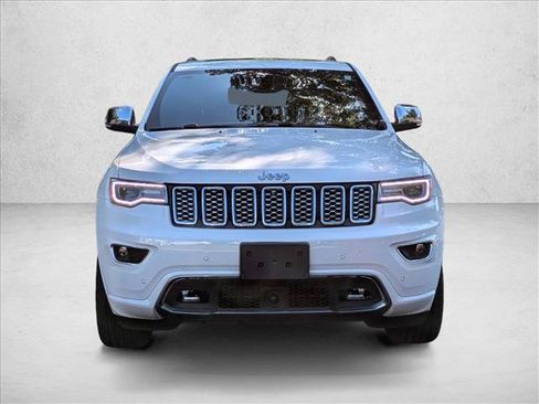 Used 2021 Jeep Grand Cherokee Overland RWD image 2