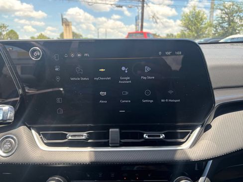 Used 2025 Chevrolet Equinox LT FWD image 16