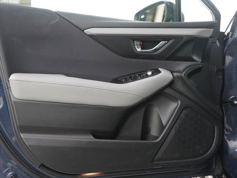 Used 2025 Subaru Outback Premium image 20