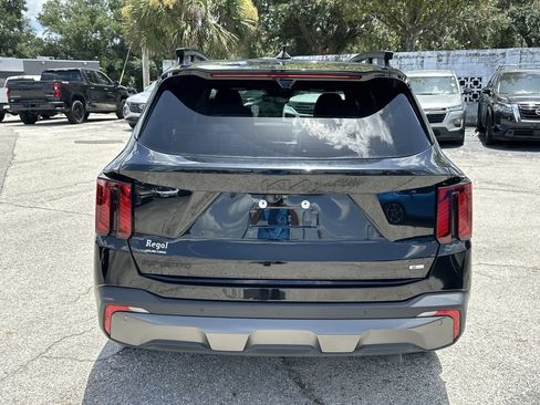 Certified 2025 Kia Sorento SX Prestige w/ Sage Leather Package AWD/4WD image 6