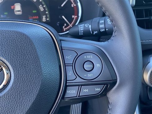 Certified 2025 Toyota RAV4 XLE Premium image 25