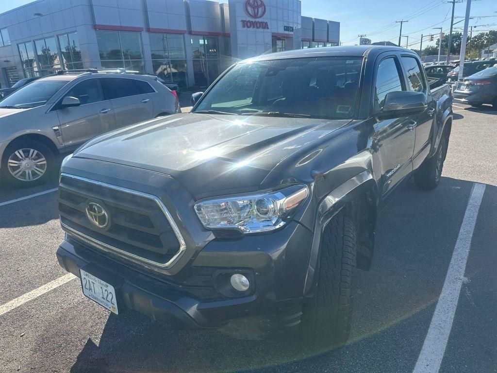 Used 2022 Toyota Tacoma SR5 AWD/4WD image 1