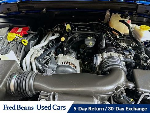 Used 2022 Jeep Wrangler Unlimited Sahara AWD/4WD image 37