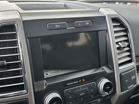 Used 2016 Ford F150 Lariat w/ Equipment Group 502A Luxury image 29